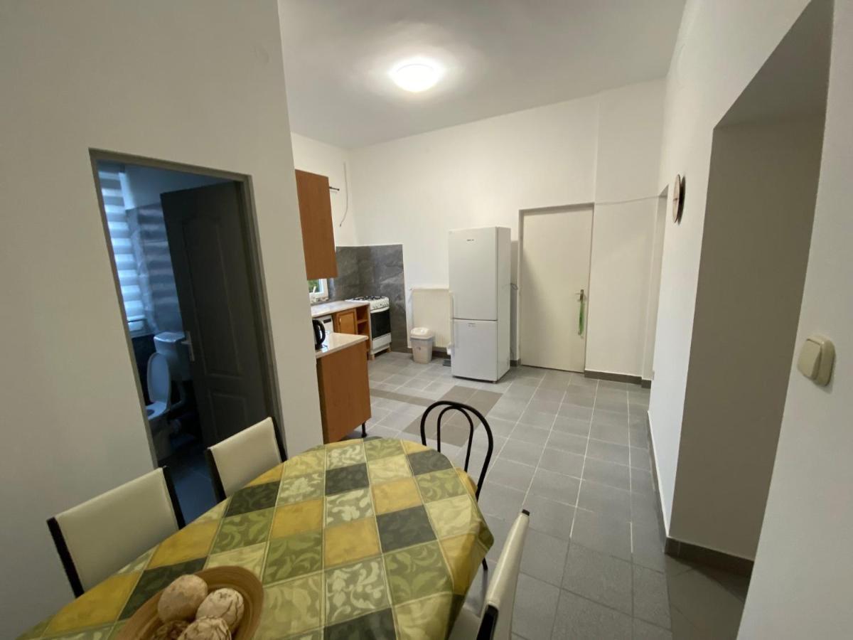 Tocc Apartman Gyál Exterior photo
